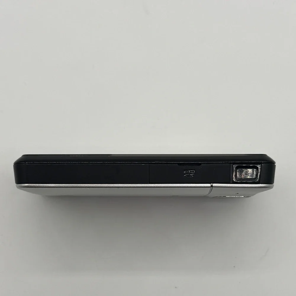 Kodak PlayTouch Zi10 Pocket Video Camera Silver 1080p‎ HD Touchscreen Camcorder
